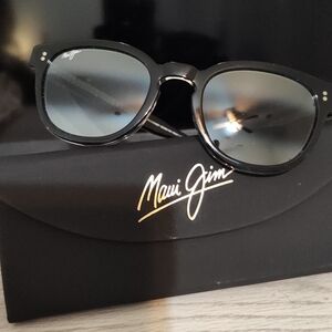 Maui Jim Black Sunglasses